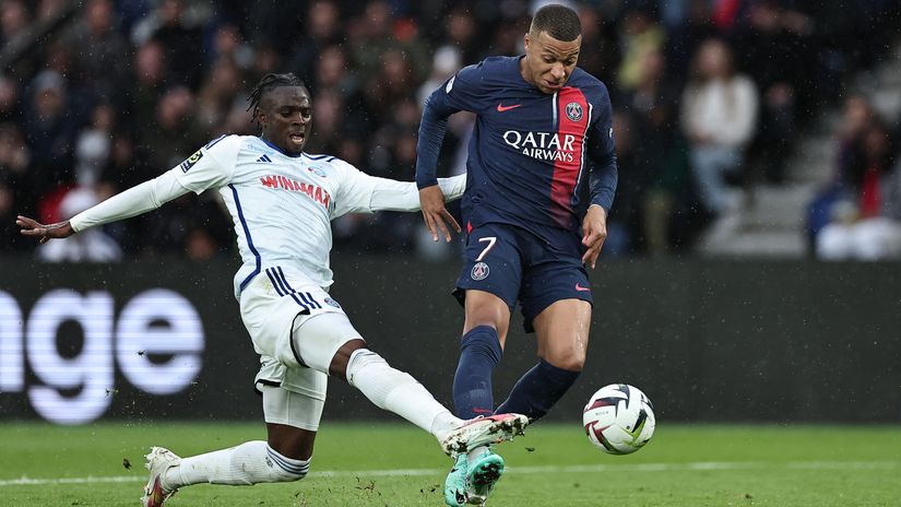 Marvin Senaya will try to stop Kylian Mbappe (©AFP)