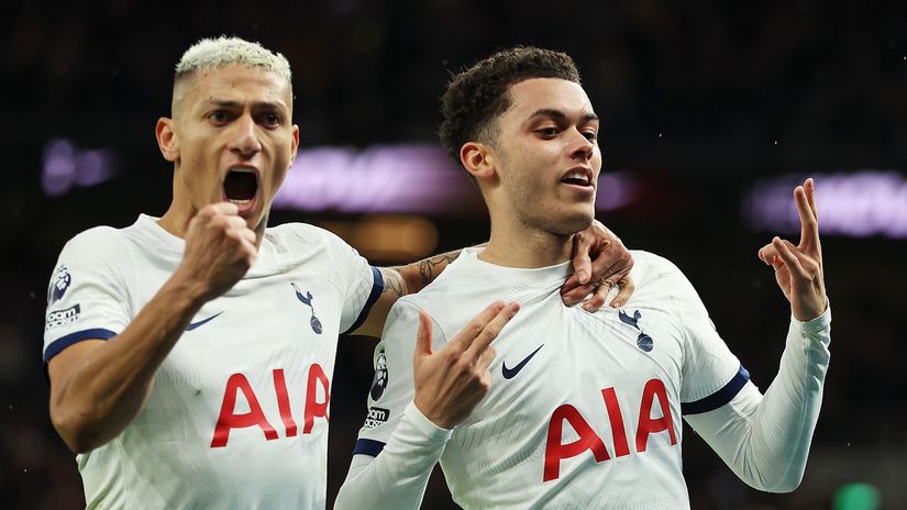 Richarlison and Johnson (©Getty Images)