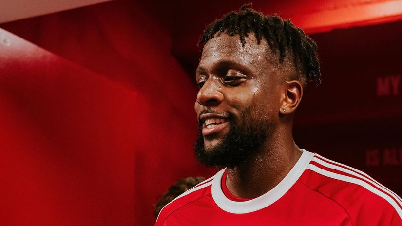 Divock Origi © Nottingham Forest 