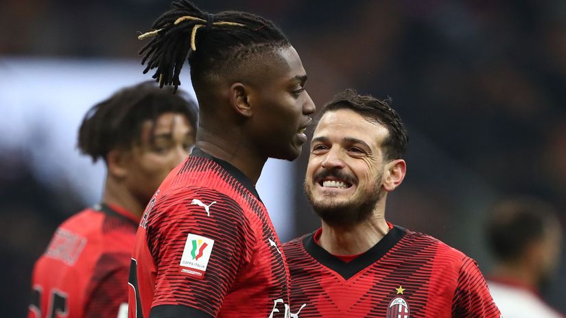 Find someone to stare at you like Florenzi at Leao (©Marco Luzzani/Getty Images)
