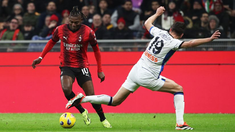 Leao in action against Atalanta (©Marco Luzzani/Getty Images)