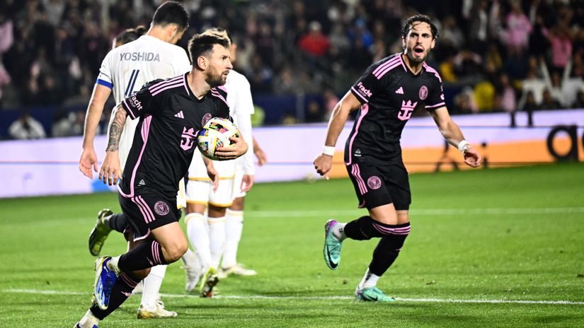 Messi after scoring (©AFP)