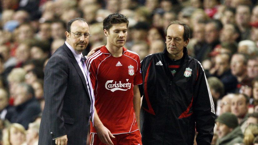 Rafa's warning to Alonso over his Liverpool future