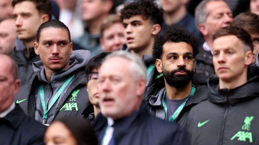 Dawin and Salah in the stands (©Julian Finney/Getty Images)