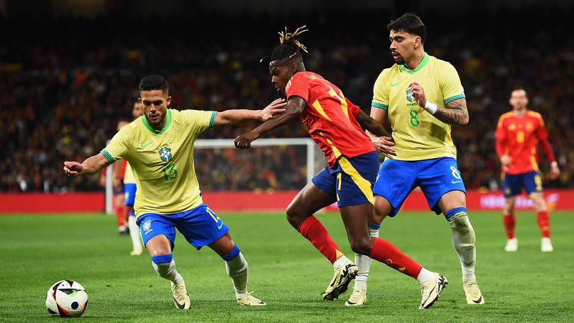 Nico Williams of Spain against Brazil (©Denis Doyle/Getty Images)