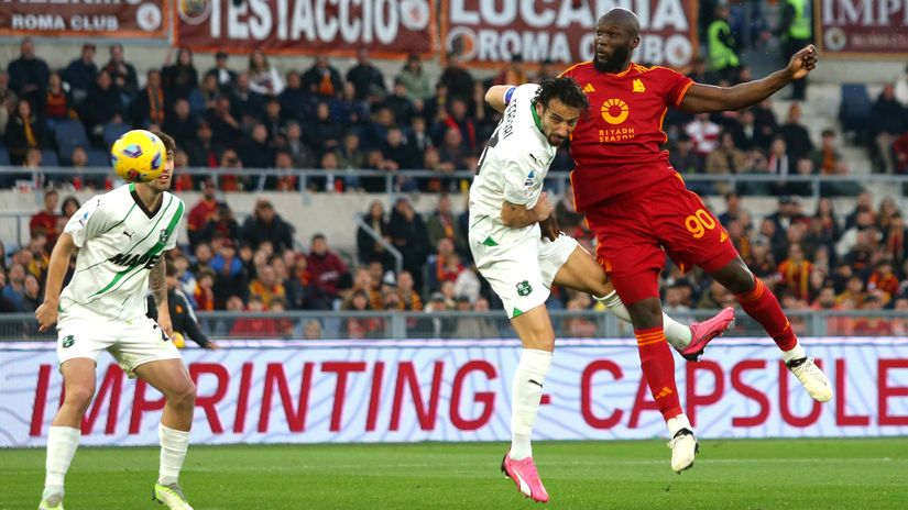 Lukaku with his trademark header (©Paolo Bruno/Getty Images)