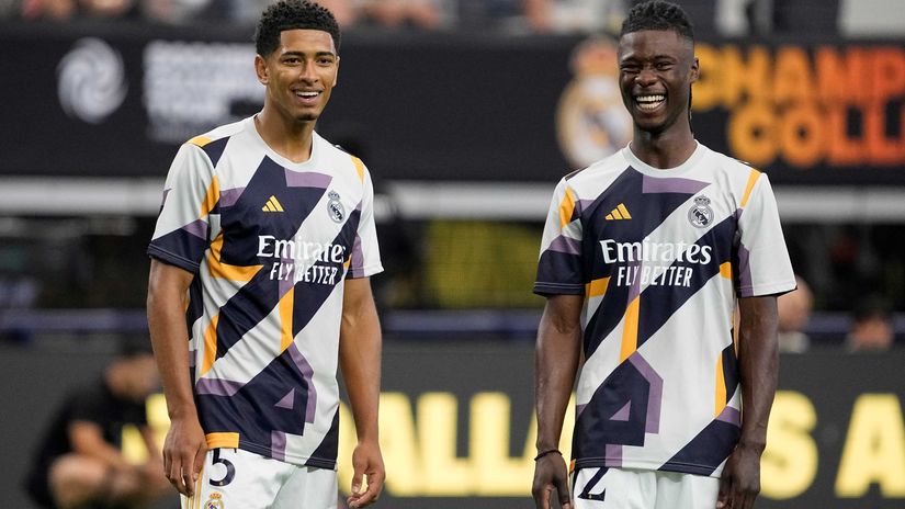 Jude Bellingham and Eduardo Camavinga smiling (©Sam Hodde/Getty Images)