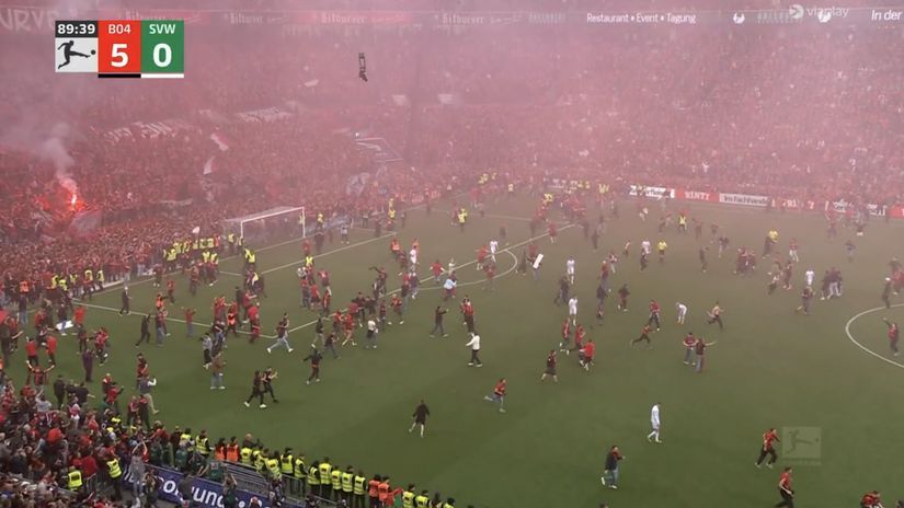 The 'Eternal Bridesmaid' finally said YES after 120 years