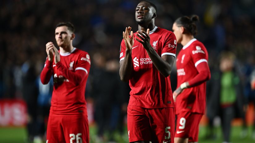 Konate, Robertson and Darwin after the Atalanta tie in Bergamo (©Getty images sport)
