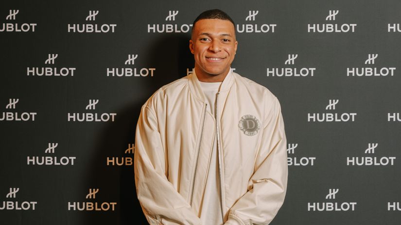 Mbappe's farewell party: family, teammates, rappers, presidents, you name it