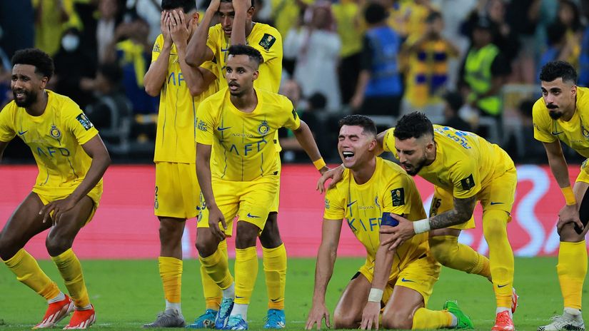 Wow... just wow, Cristiano in tears (©REUTERS/Stringer)