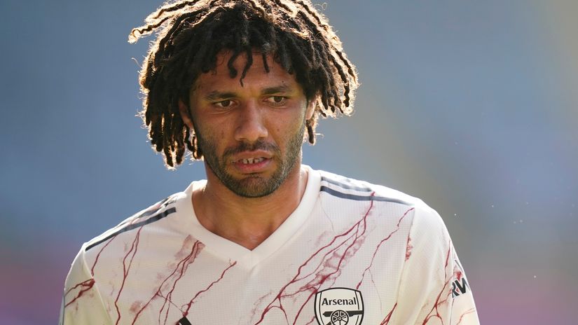 Mohamed Elneny in Arsenal shirt (©Tim Keeton - Pool/Getty Images)
