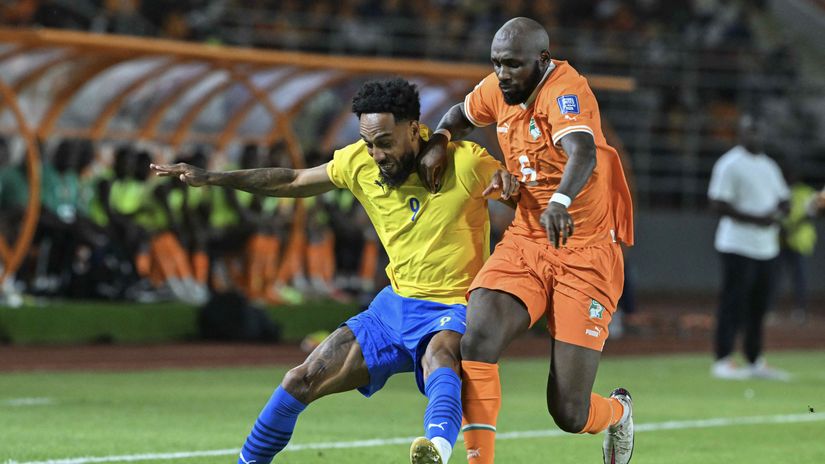 Pierre-Emerick Aubameyang and Seko Fofana(©AFP)