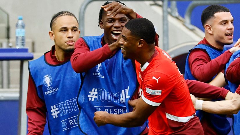 Embolo and Duah celebrate after the latter's opener (©REUTERS/Wolfgang Rattay)