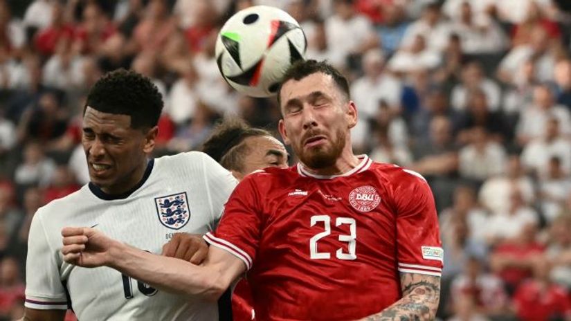 Bellingham and Højbjerg in a duel (©AFP)