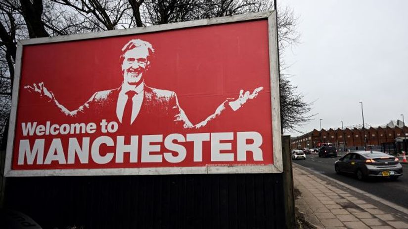 A billboard dedicated to Sir Jim Ratcliffe near Old Trafford(©AFP)