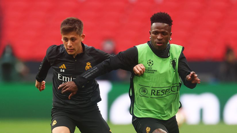 Arda Guler vs Vinicius at training (©Getty Images)