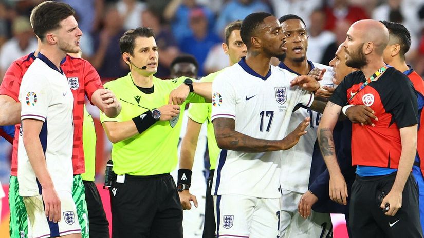 Rice in a dispute with Slovakians (©REUTERS/Bernadett Szabo)