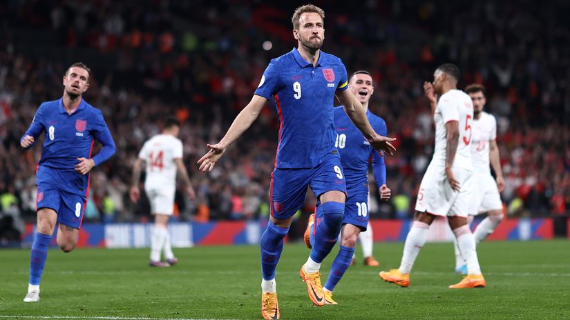 Harry Kane celebrates his goal against Switzerland in 2022 friendly match(©Ryan Pierse/Getty Images)