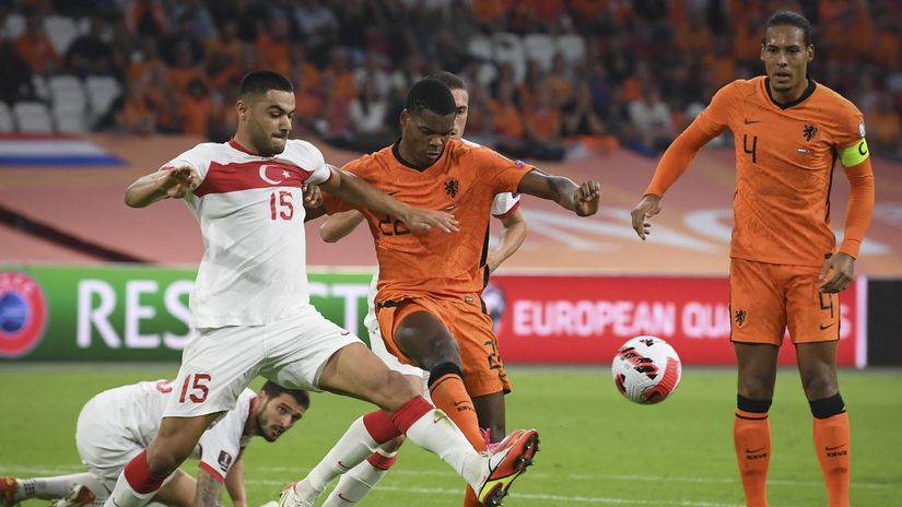A scene from the last Netherlands-Turkey game, played in 2021(©AFP)