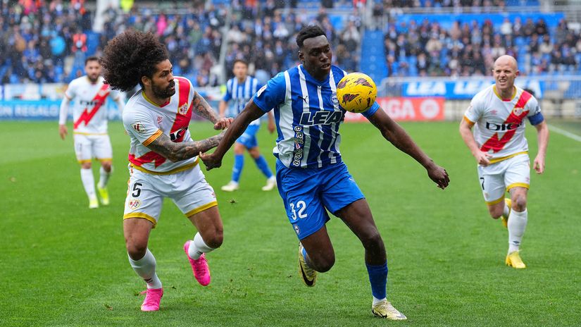 Chelsea offer fortune for Nigerian striker, but Cholo Simeone is having none of it