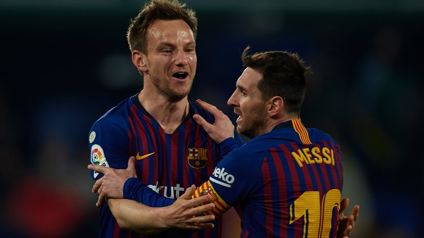 Rakitic and Messi at Barca back in 2019 (©Manuel Queimadelos Alonso/Getty Images)