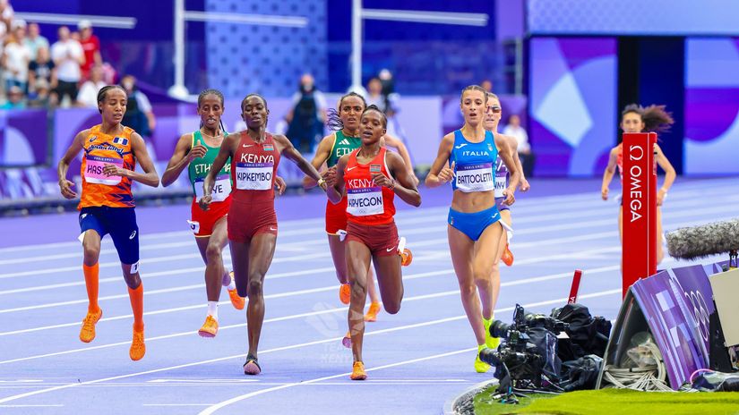 LIVE: Kenyan trio safely through 5000m heats