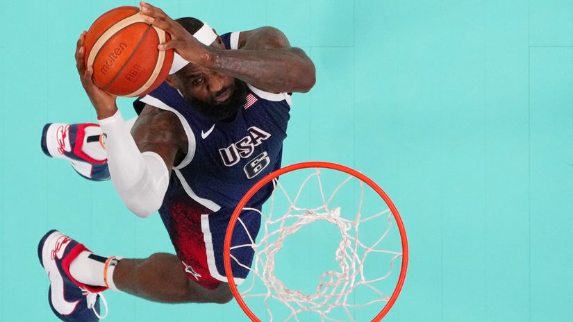 LeBron James (©Getty Images)