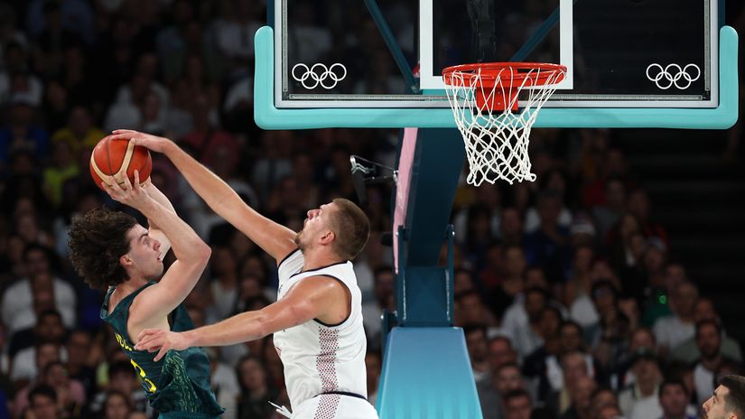Jokic blocks Giddey in the decisive moments (©Jamie Squire/Getty Images)