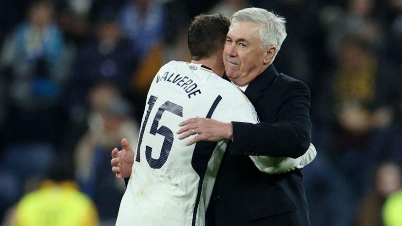 A hug of trust(©Reuters/Isabel Infantes/Gallo Images)