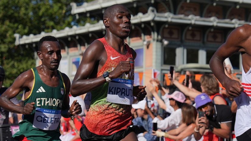 LIVE BLOG: Benson Kipruto scoops bronze as Kipchoge is denied historic triple