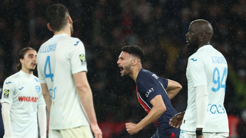 Goncalo Ramos celebrates the 94th-minute equalizer in the previous clash against Le Havre(©AFP)