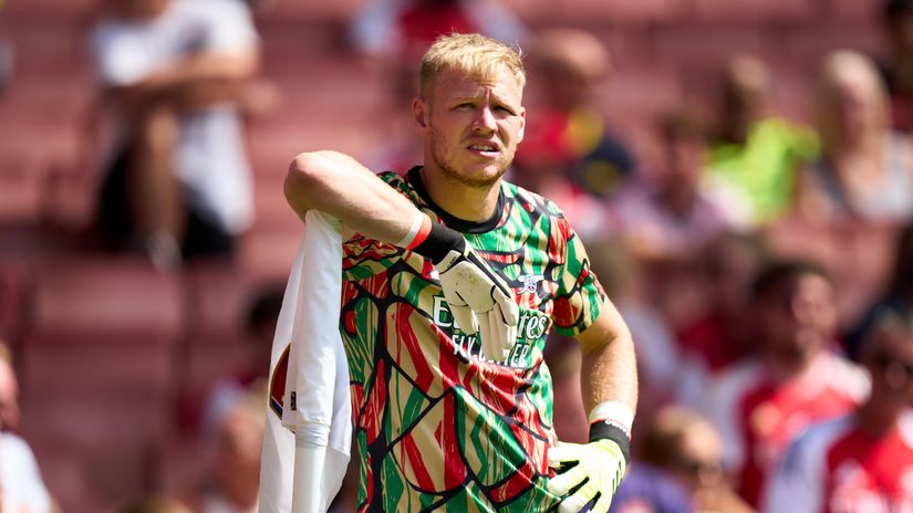 Arsenal receive an offer for Ramsdale and secure an agreement with his replacement