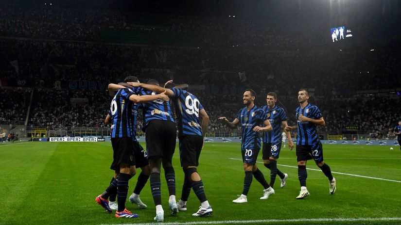 Inter's players after Darmian's goal(©AFP)