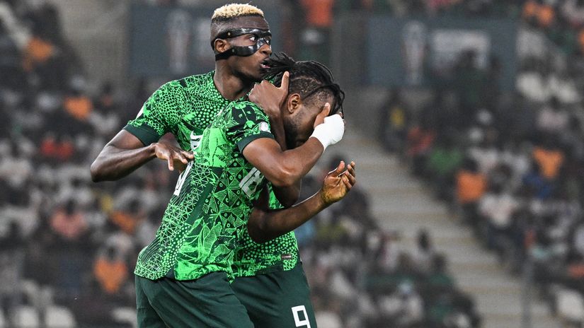 Osimhen and Lookman in action for Nigeria (©AFP)