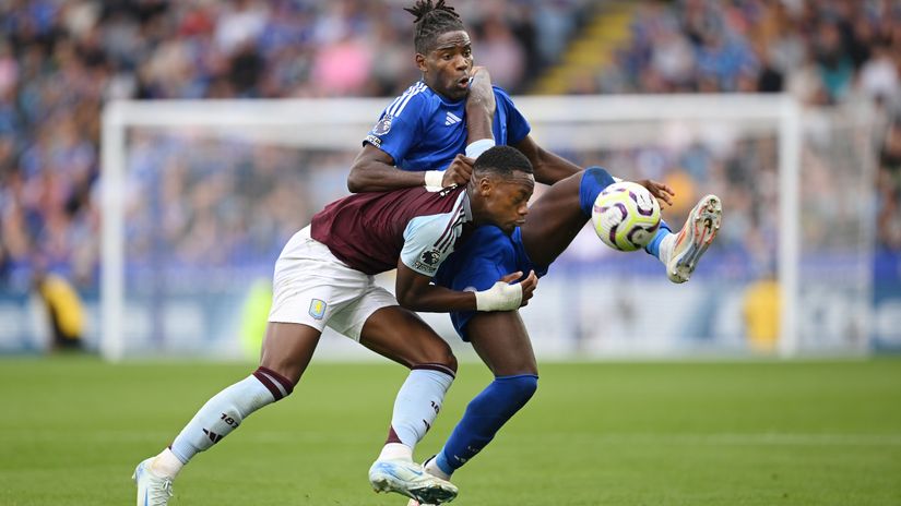 Duran in action for Aston Villa (©Michael Regan/Getty Images)