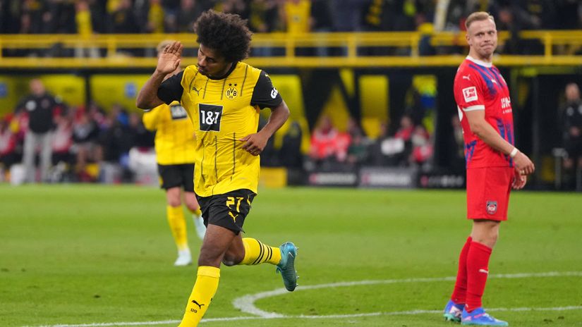 Adeyemi celebrates his second goal(©AFP)