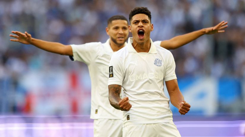 Olympique de Marseille's Luis Henrique celebrates scoring their second goal (©REUTERS/Manon Cruz)