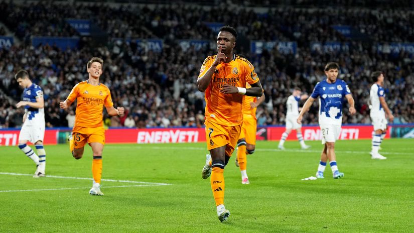 Vini silences the hostile crowd after scoring from the spot (© Juan Manuel Serrano Arce/Getty Images)