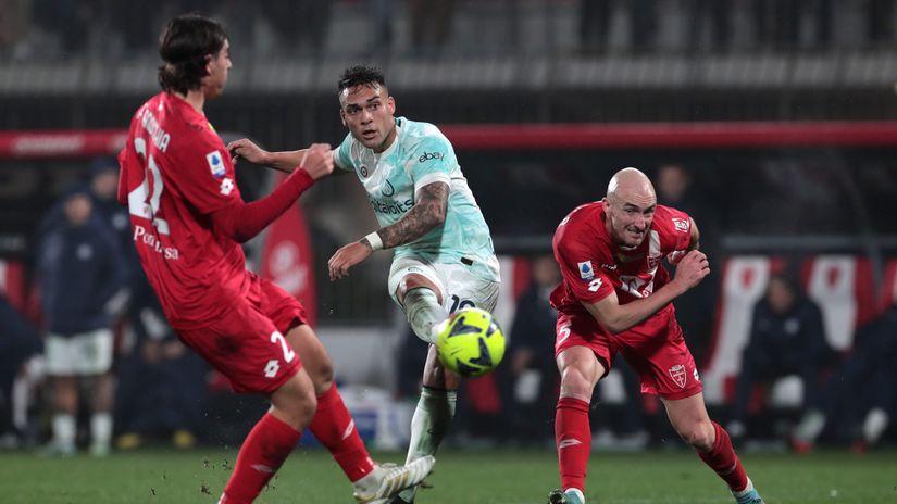 A scene from the first-ever Inter-Monza duel(© Emilio Andreoli/Getty Images)