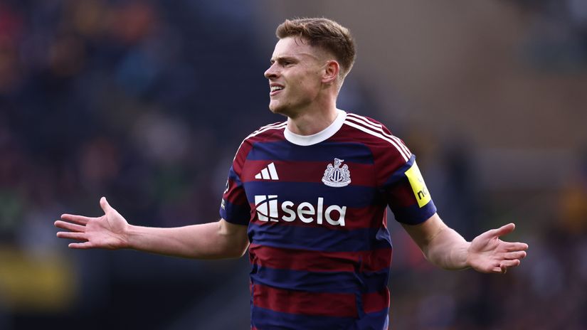 Barnes celebrates his magnificent winner(©Naomi Baker/Getty Images)