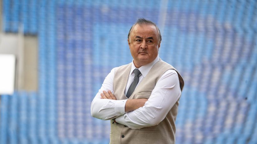 Harambee Stars head coach admits boisterous Cameroon fans played part in defeat