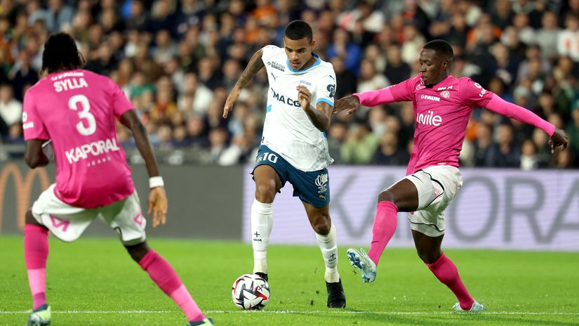 Mason Greenwood with the ball (©AFP)