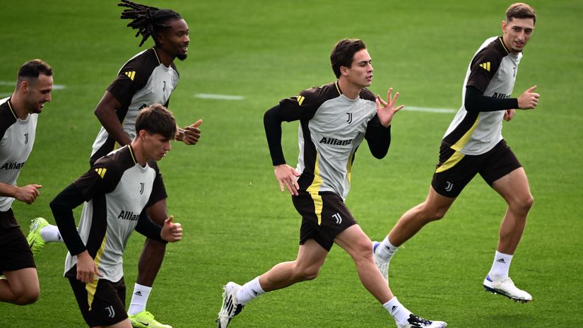 Juventus players at training (©AFP)