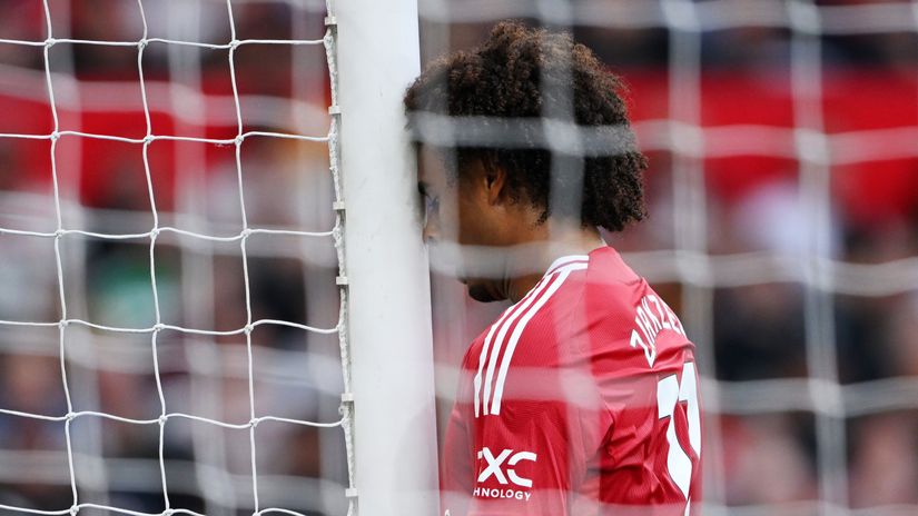 Zirkzee likes United but would like to be (re)united with Motta more