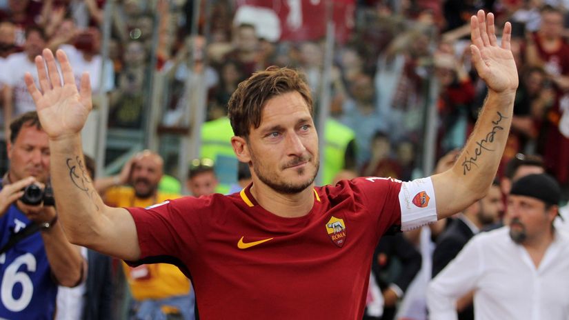 Totti after his last match for Roma(©Paolo Bruno/Getty Images)