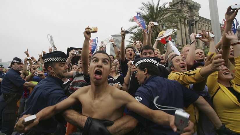 Bayern Munich already robbed in Barcelona, and the game hasn't even started