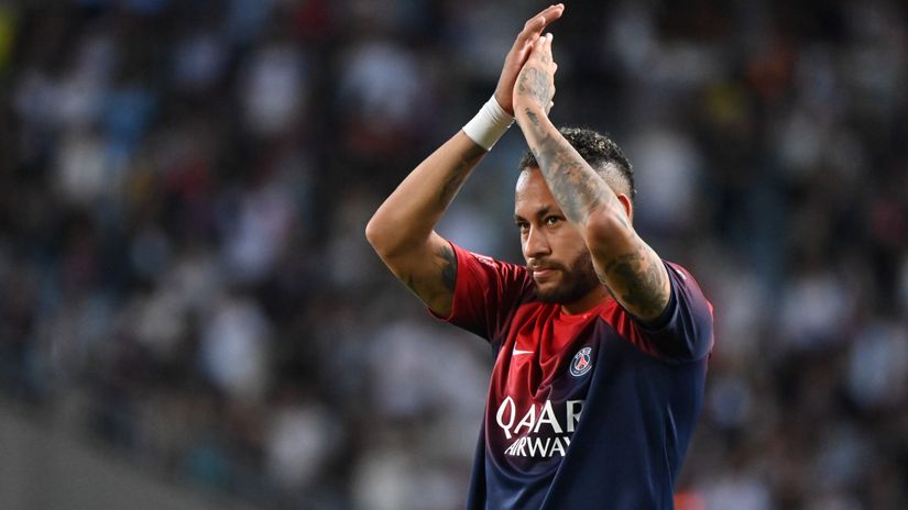 You see what Neymar is doing here? He allegedly earned €200,000 every time he did it!