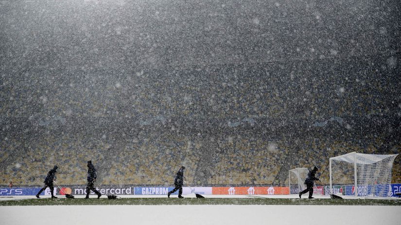 Games in the snow are a unique experience(©Reuters/Valentyn Ogirenko/Gallo Images)