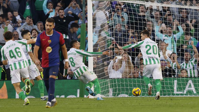 Barca concede late (©REUTERS/Marcelo Del Pozo)